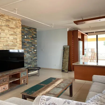 Mystra Place Penthouse Appartement *